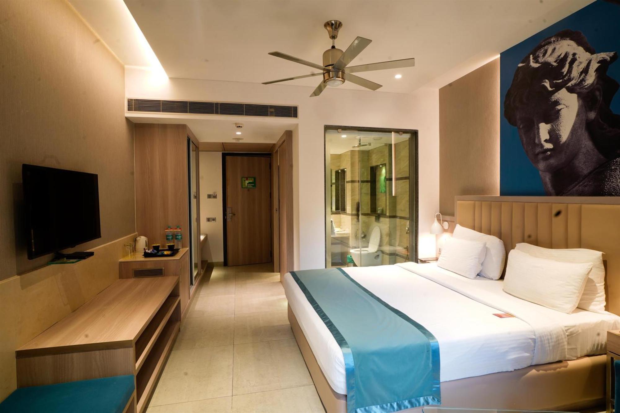 The Corinthians Resort And Club Pune Eksteriør bilde Deluxe Room